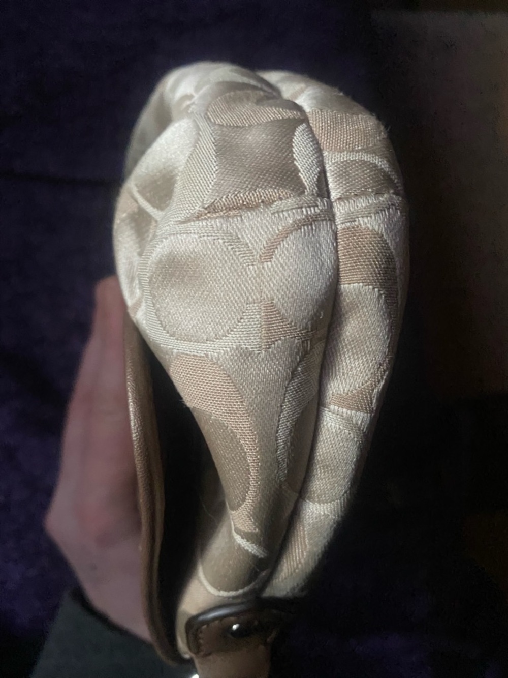 (Y2K) COACH- Shimmering Champagne Vintage Signature Pleated Demi/ Baguette - Picture 9 of 15